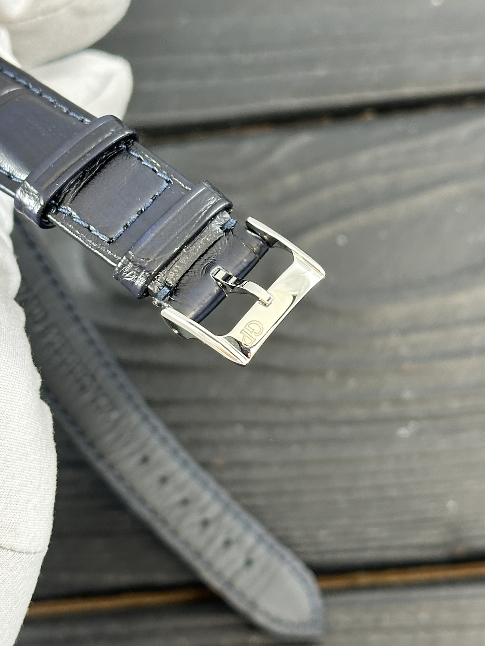 Часы Girard-Perregaux  1966 Orion  49555-11-435-BB4A