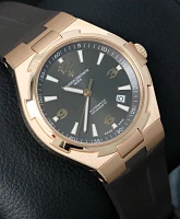 Часы Vacheron Constantin  Overseas Automatic 42Mm  47040/000r