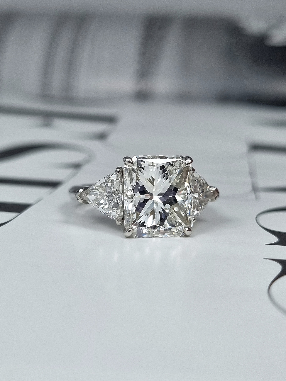 Украшение No Name  Кольцо С Бриллиантом 5,94 Ct. I/Vs2   