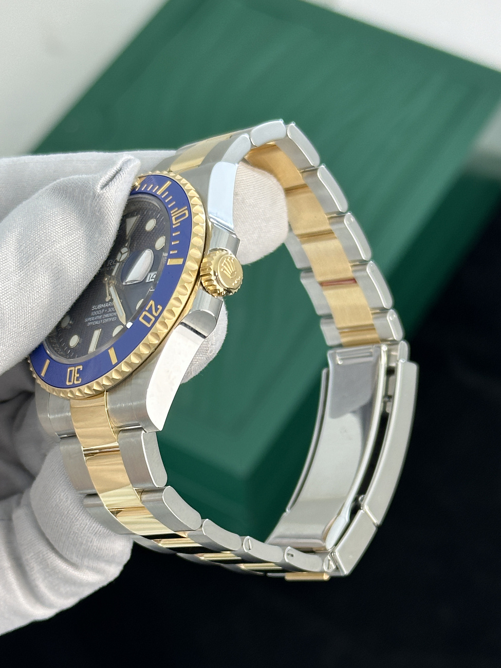 Часы Rolex  Submariner 41Mm Oystersteel And Gold  126613LB