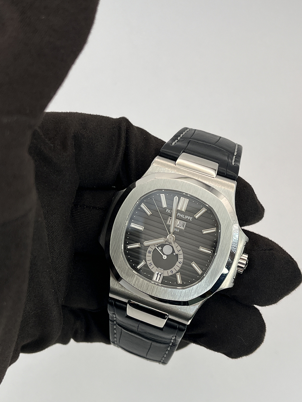 Часы Patek Philippe  Patek Philippe Nautilus Annual Calendar  5726A-001