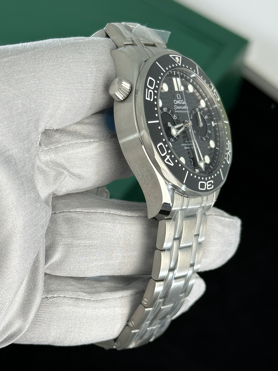 Часы Omega  Diver 300M Co‑Axial Master Chronometer Chronograph 44 Mm  210.30.44.51.01.001