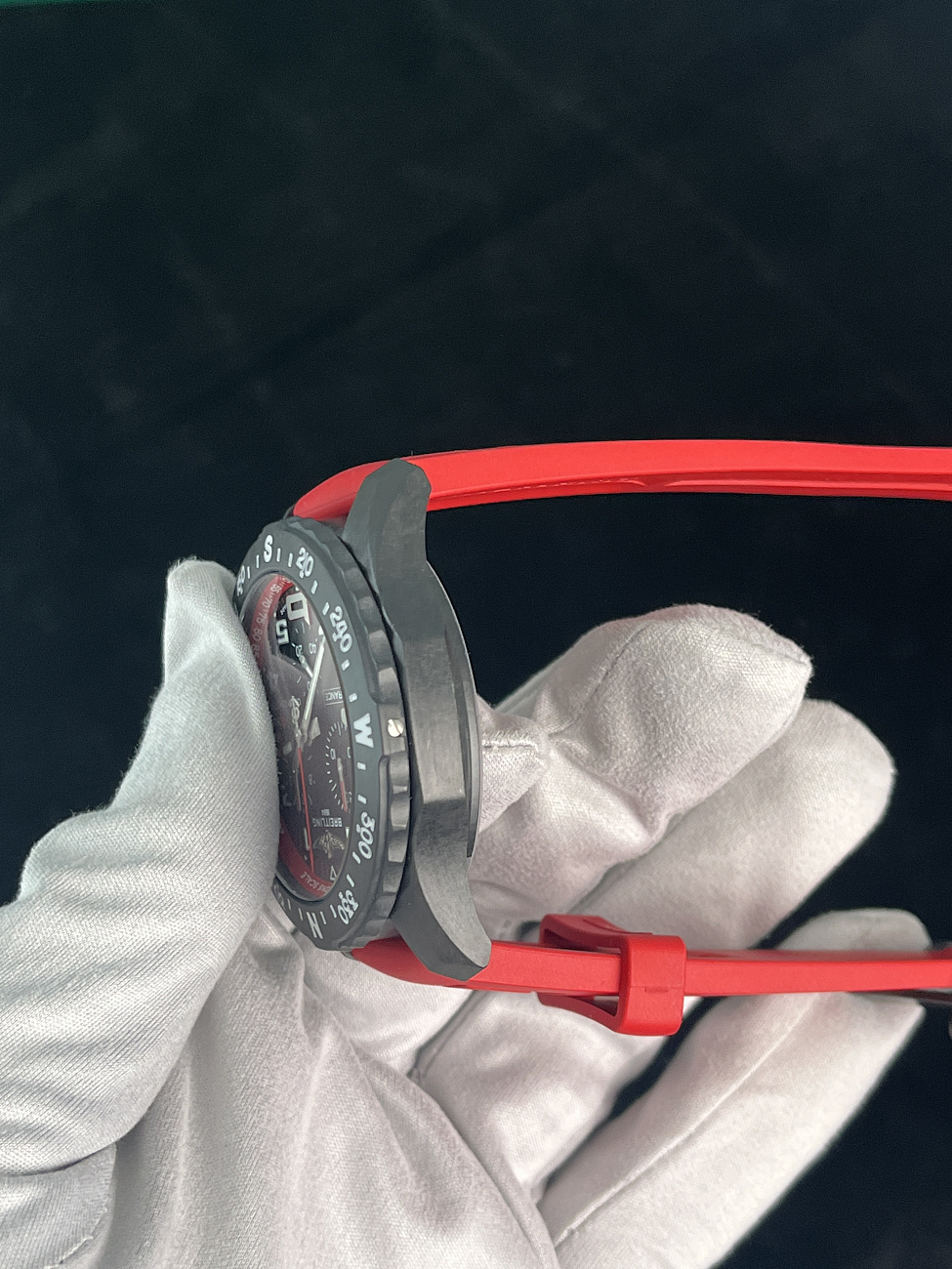 Часы Breitling  Endurance Pro Breitlight®  X82310D91B1S1