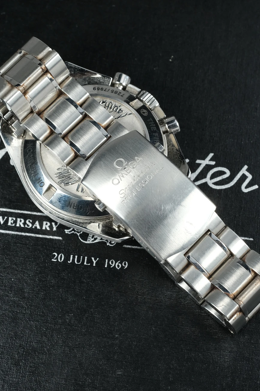 Часы Omega  Speedmaster Moonwatch Apollo 11   311.30.42.30.01.002