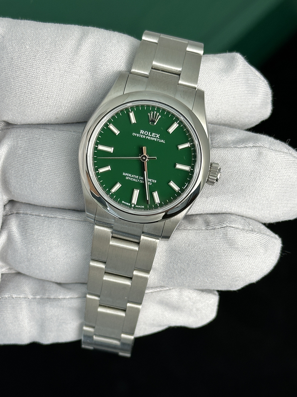 Часы Rolex  Oyster Perpetual Green 31Mm  277200