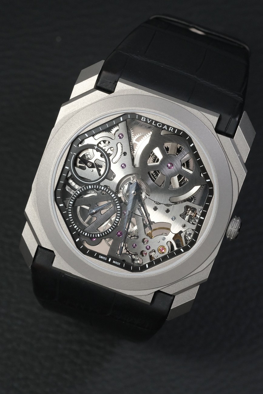 Часы Bvlgari  Octo Finissimo Skeleton Titanium Power Reserve  102714