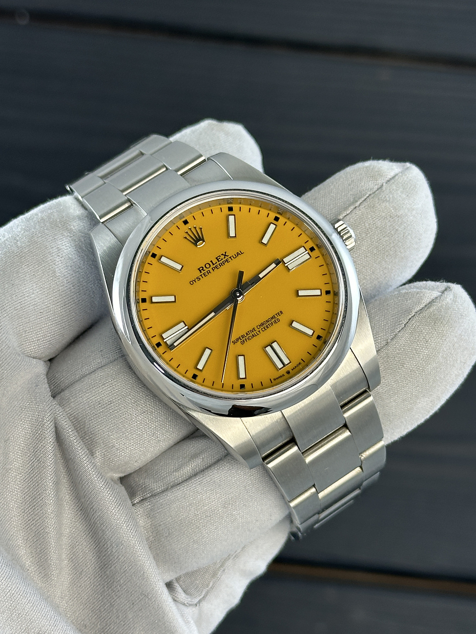 Часы Rolex  Oyster Perpetual 41 Mm Yellow Dial  124300