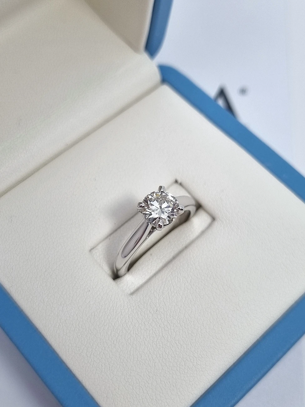 Украшение GIA  Кольцо с бриллиантом 1,01 ct. I/VS1   