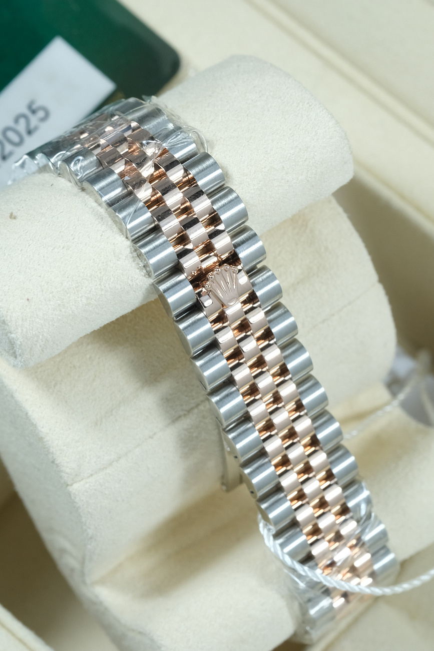 Часы Rolex  Lady-Datejust 28 Oystersteel And Everose Gold Chocolate Diamond-Set Dial  279171