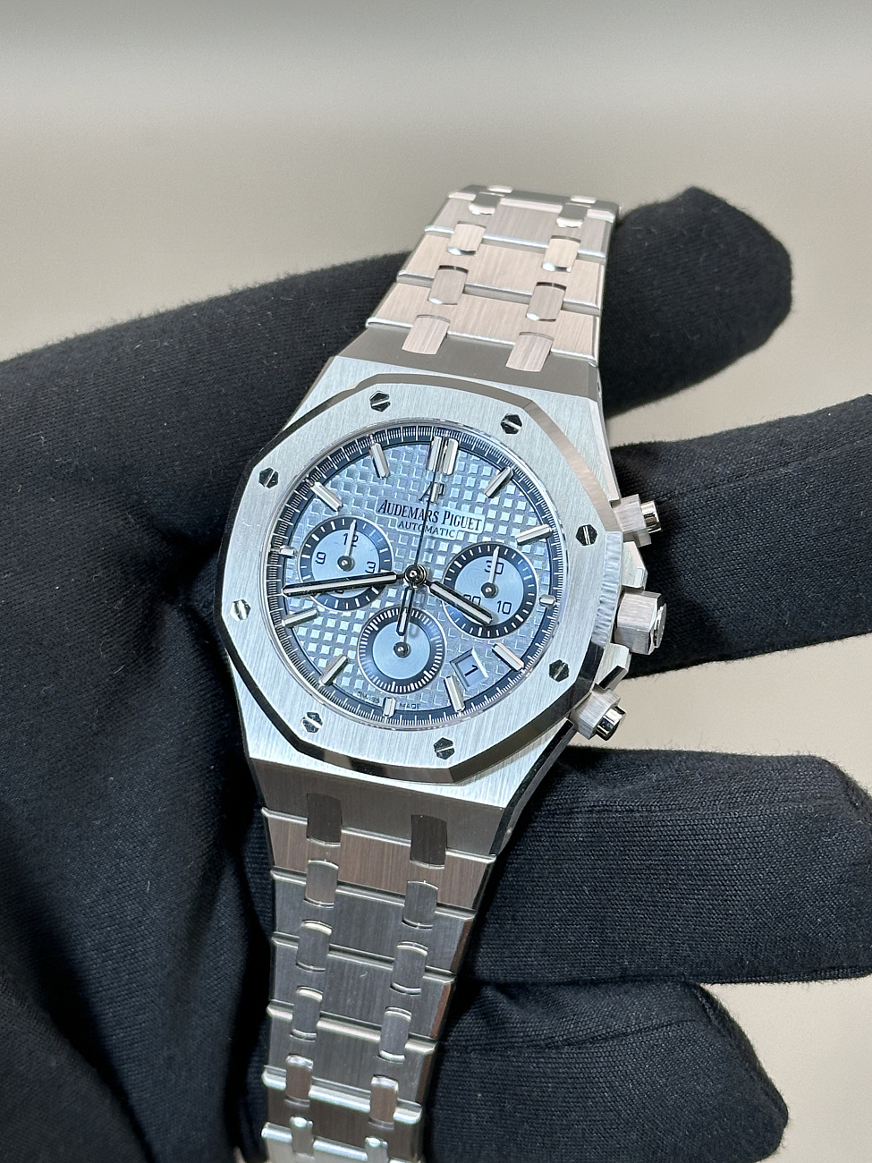 Часы Audemars Piguet  Royal Oak Chronograph 38Mm White Gold Limited Edition  26317BC.OO.1256BC.01