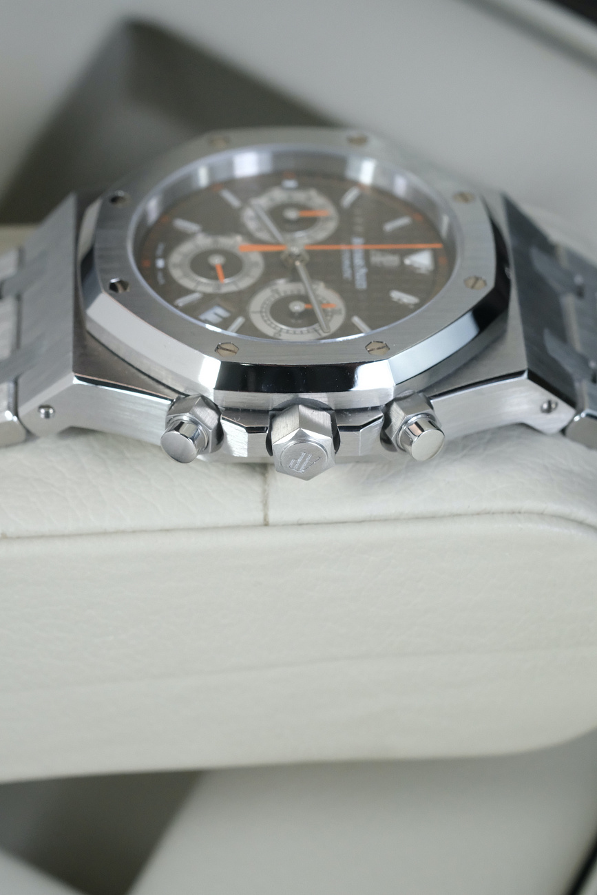 Часы Audemars Piguet  Royal Oak Chronograph 39 Mm Brown Dial  26300ST.00.1110ST.08