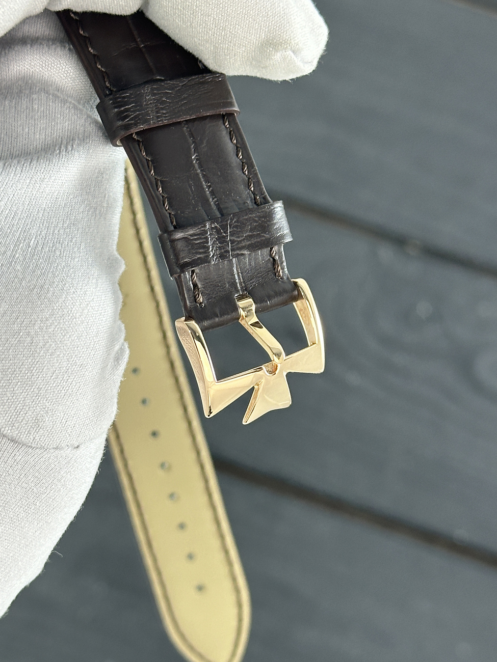 Часы Vacheron Constantin  Vacheron Constantin Traditionnelle Perpetual Calendar Openworked  43172/000R-9241