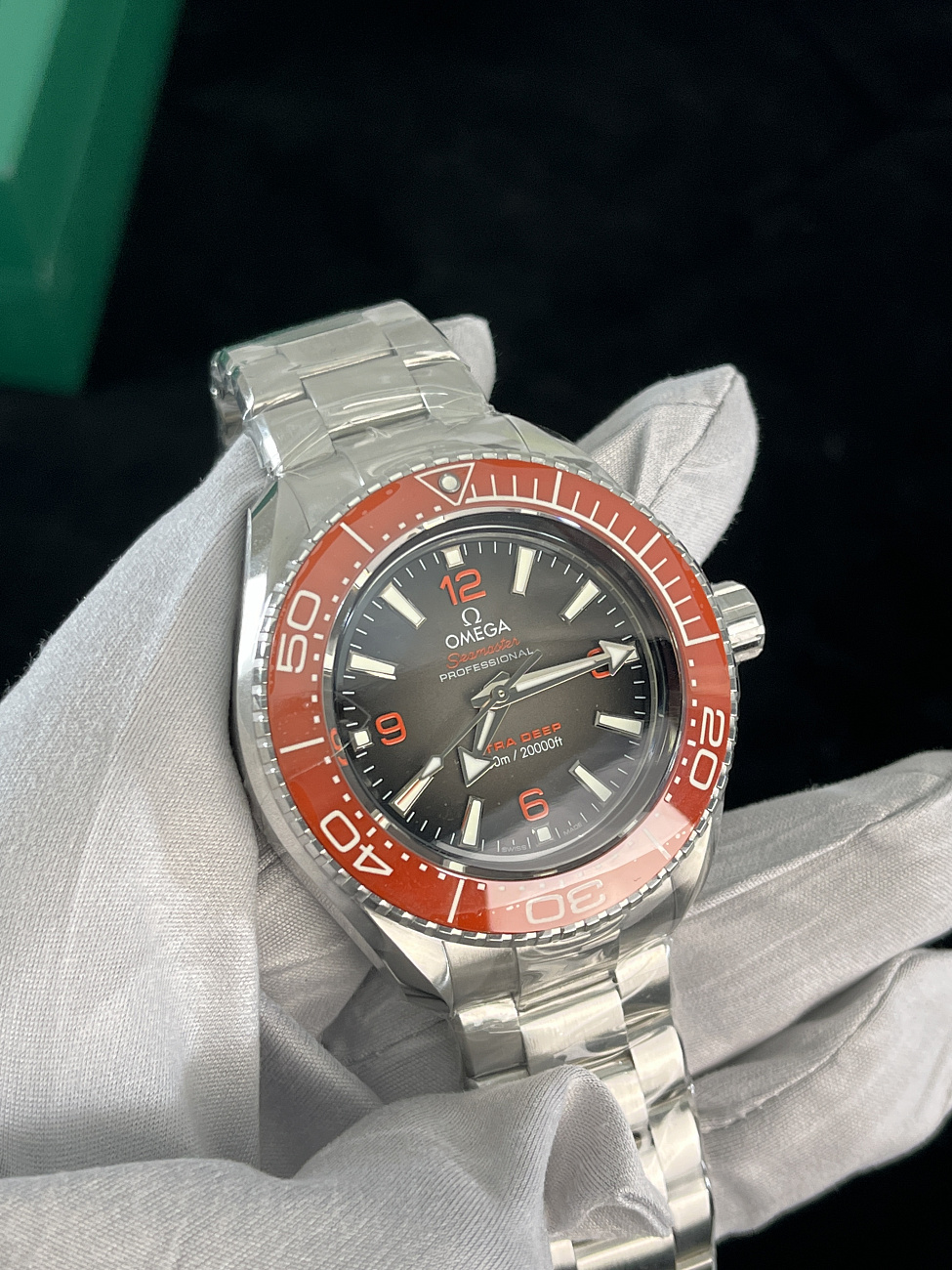 Часы Omega  Planet Ocean 6000M Co‑Axial Master Chronometer 45.5 Mm  215.30.46.21.06.001