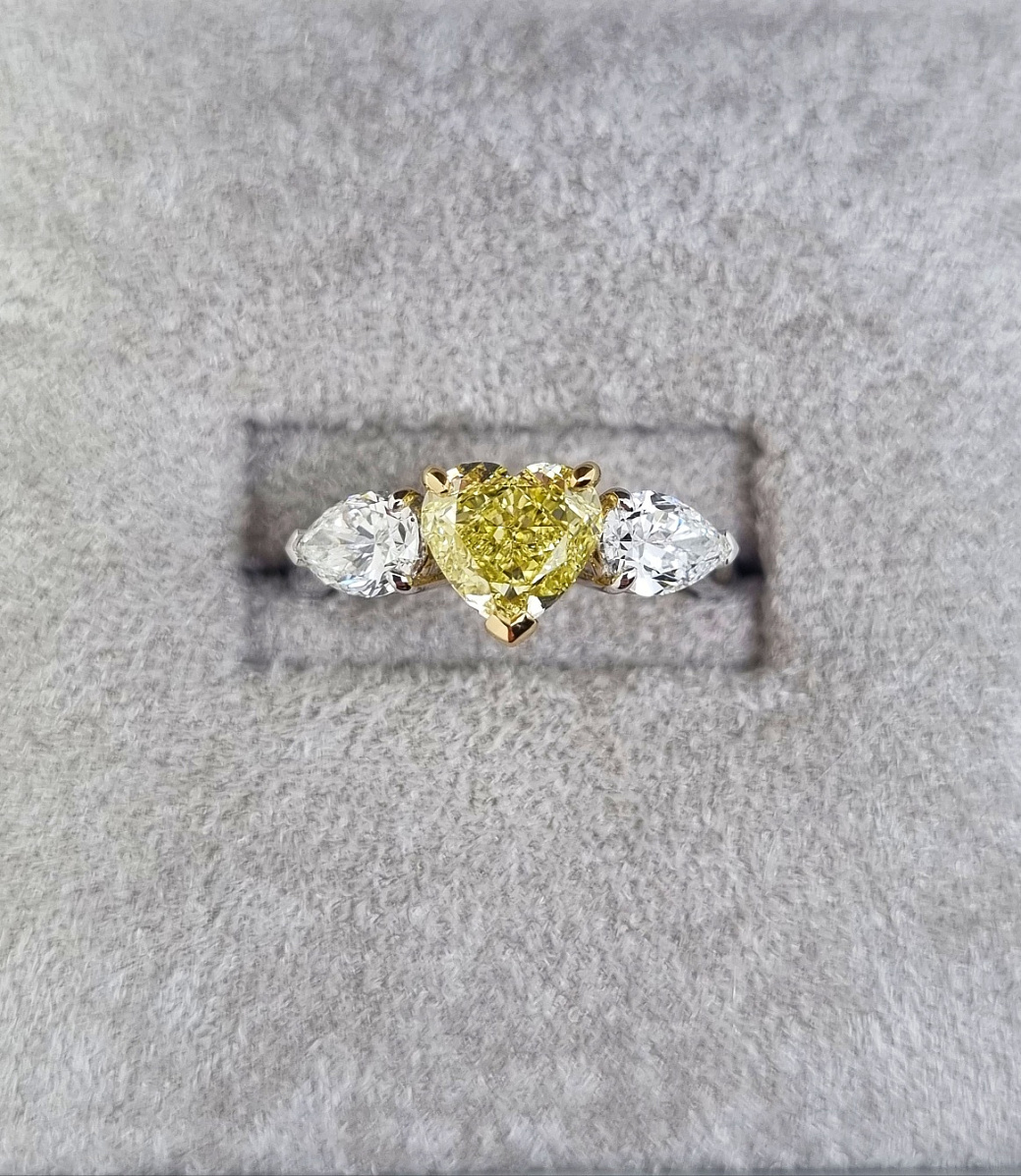 Украшение NO NAME  Кольцо С Бриллиантом 1,50 Ct. Fancy Yellow/Vs1   
