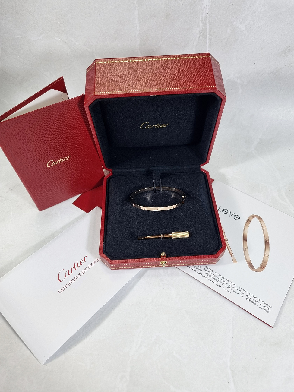 Cartier в наличии в Москве в &quot;Мануфактуре&quot;! 