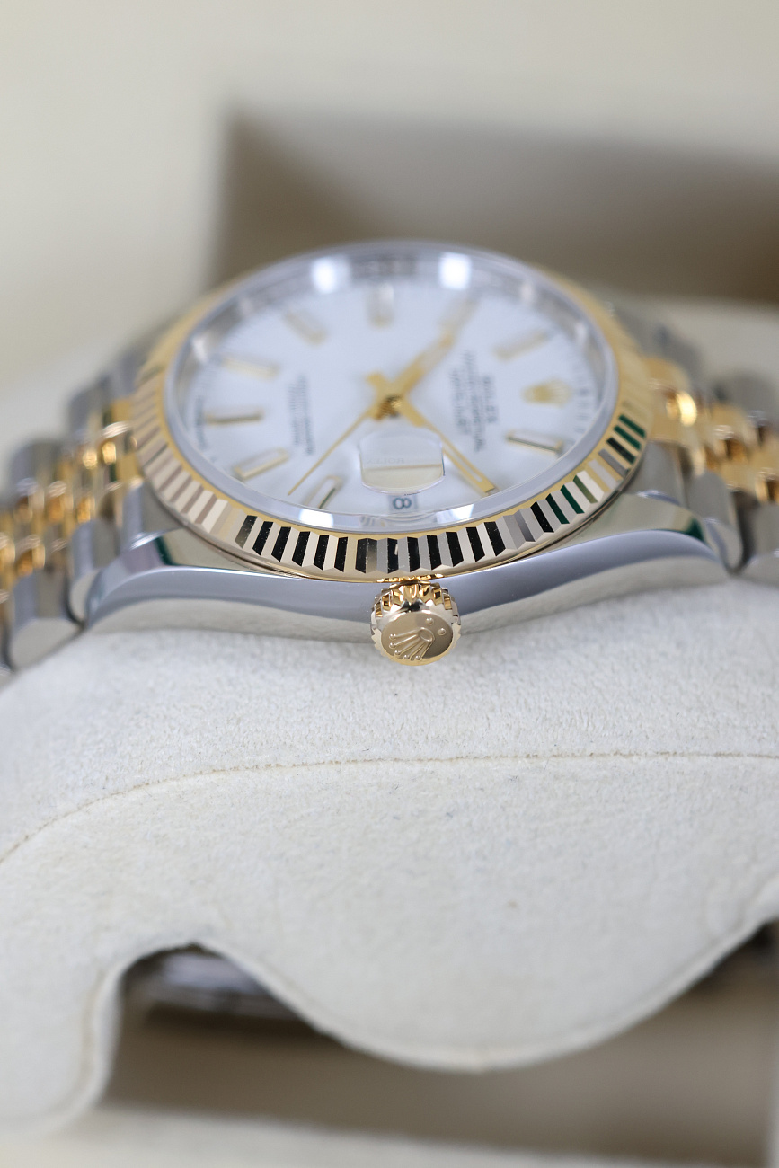 Часы Rolex  Datejust 36Mm Steel & Yellow Gold White Dial  126233