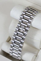Часы Rolex  Oyster Perpetual White Gold Day-Date Olive Dial  228239
