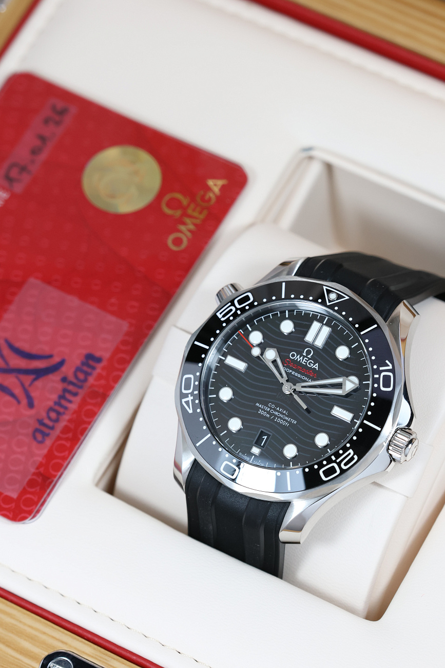 Часы Omega  Seamaster Diver 300M Co‑Axial Master Chronometer 42 Mm  210.32.42.20.01.001