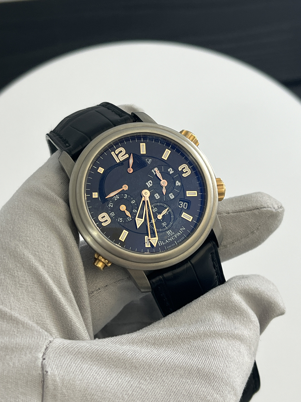 Часы Blancpain  Reveil Alarm Gmt New  2041-12A30-64B