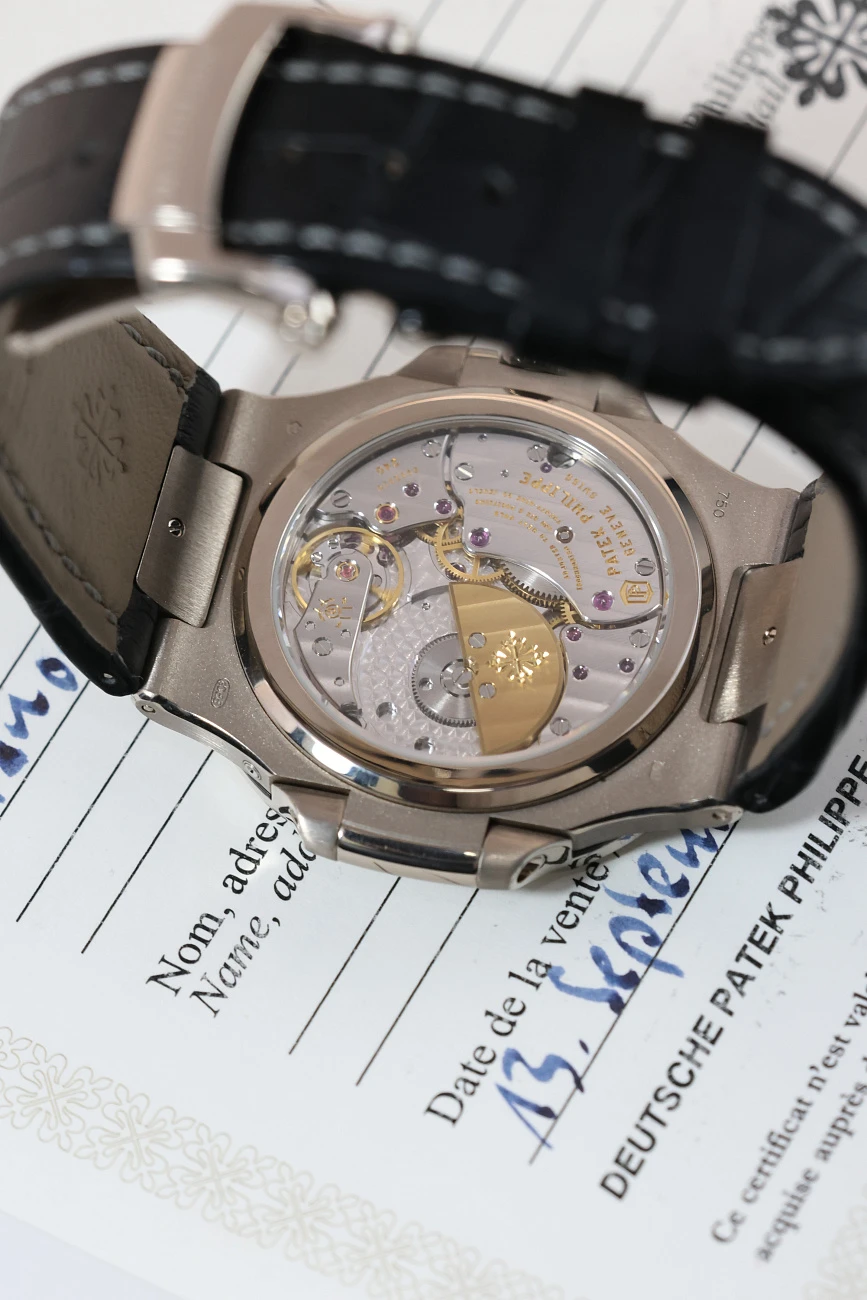 Часы Patek Philippe  Nautilus White Gold Moon Phases  5712G-001