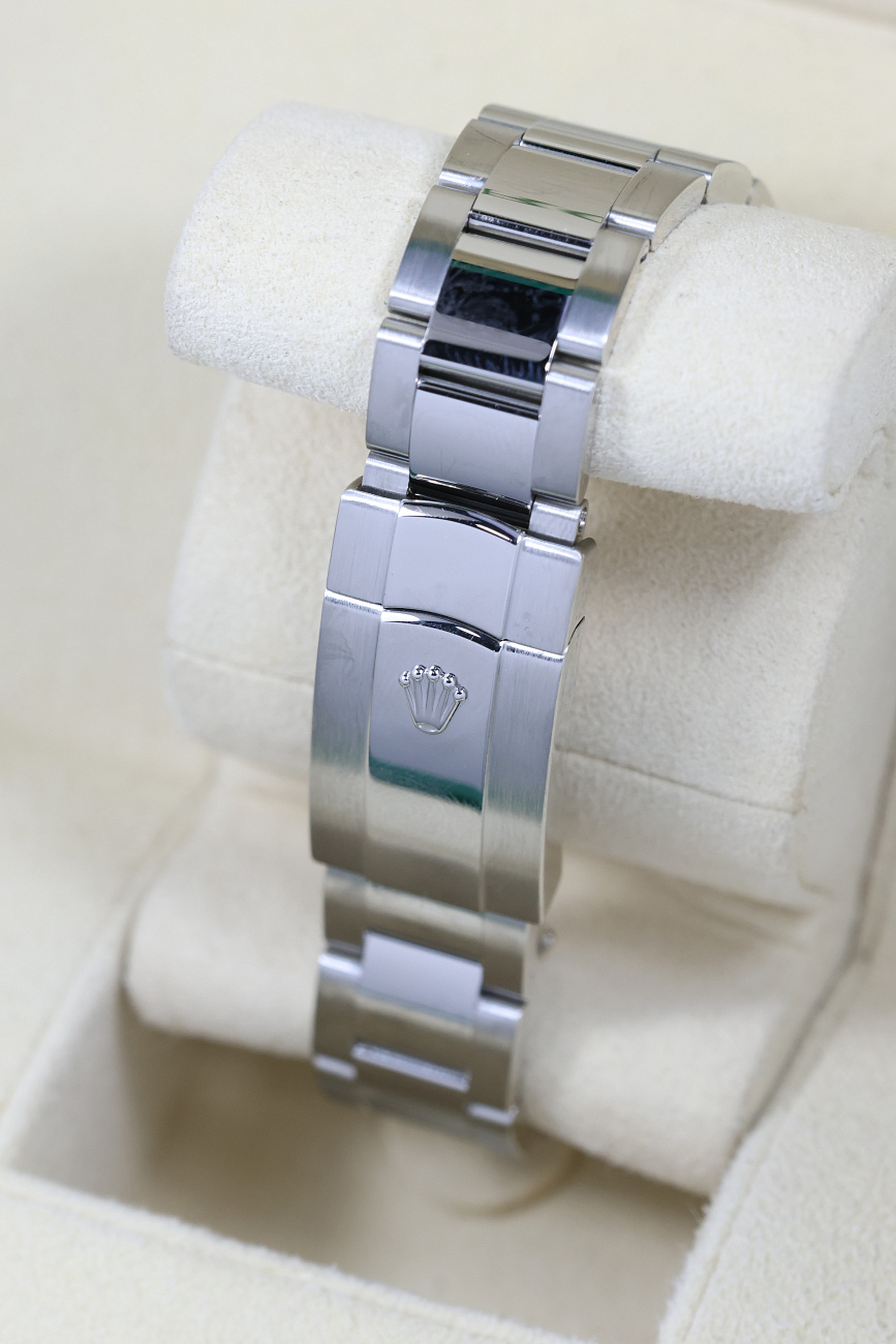Часы Rolex  Datejust 41Mm Black Dial Oyster Bracelet  126334