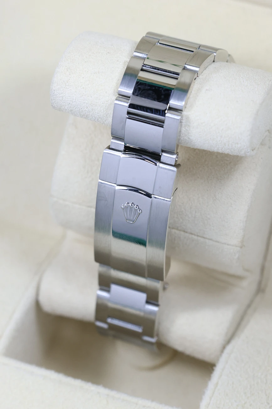 Часы Rolex  Datejust 41Mm Black Dial Oyster Bracelet  126334