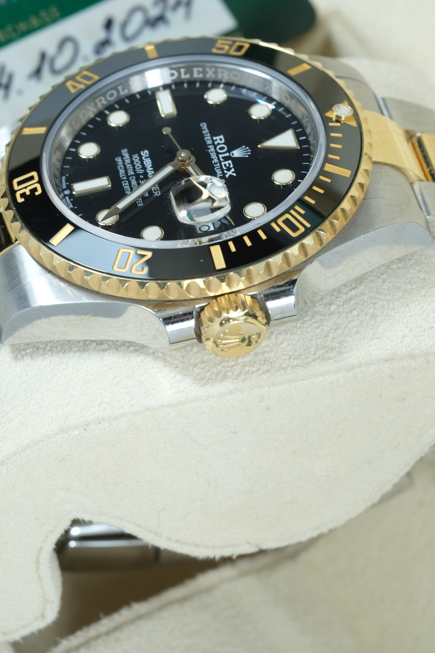 Часы   Submariner Steel & Yellow Gold Black Dial  126613LN