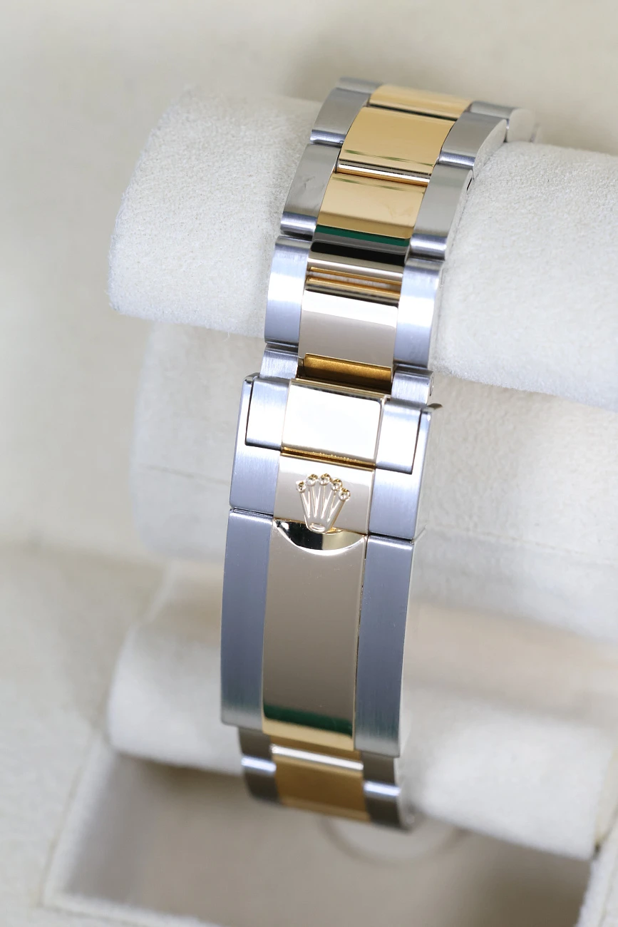 Часы Rolex  Cosmograph Daytona Steel &amp; Yellow Gold Champagne Dial  126503-0004