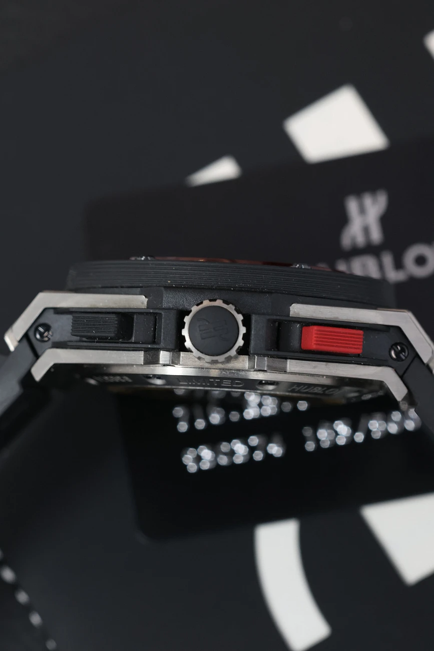 Часы Hublot  King Power UEFA EURO 2012  716.NM.1129.RX.EUR12