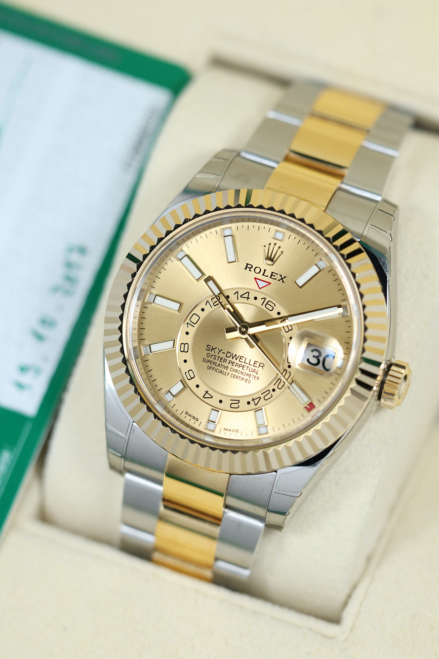 Часы Rolex  Sky-Dweller Steel Gold Champagne Dial  326933