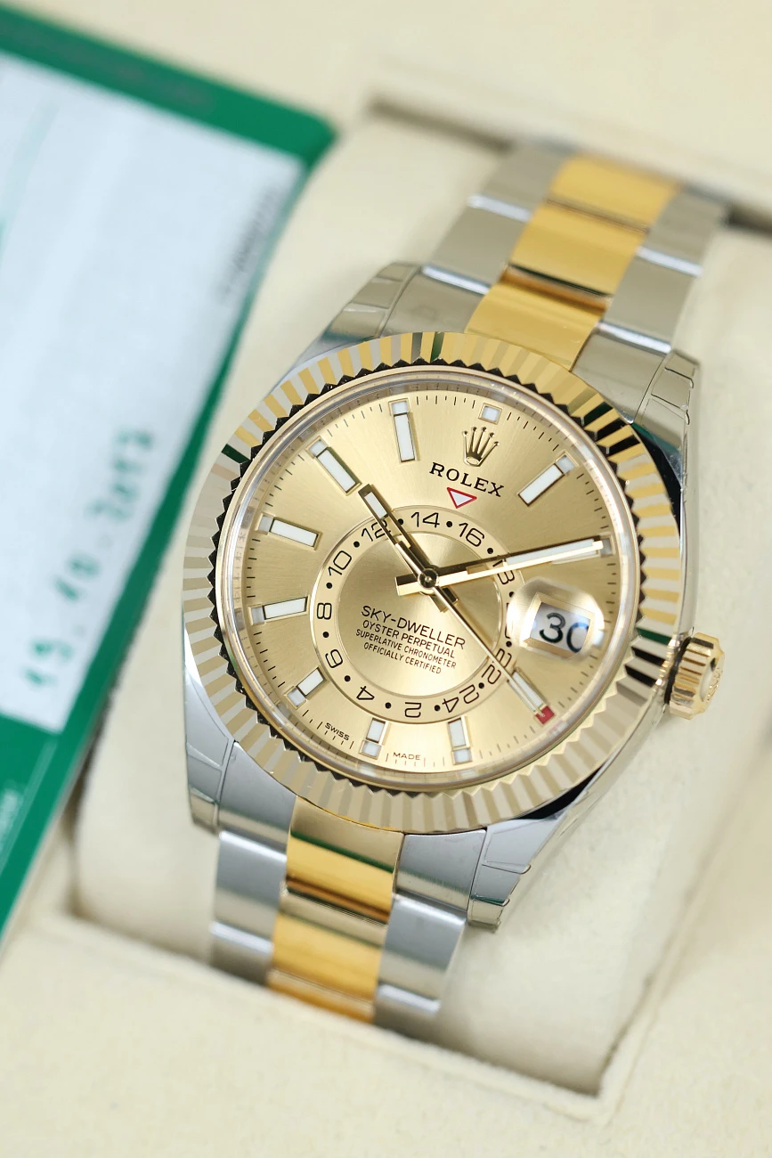 Часы Rolex  Sky-Dweller Steel Gold Champagne Dial  326933