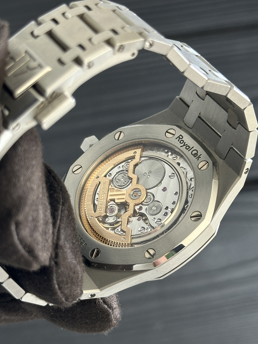 Часы Audemars Piguet  Royal Oak Jumbo 39 Mm Blue  15202ST.OO.1240ST.01