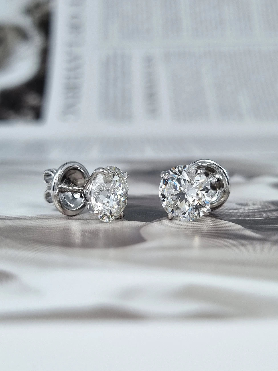Украшение GIA  Серьги с бриллиантами 3,01/3,02 ct. H/VS1 (3 Excellent)   