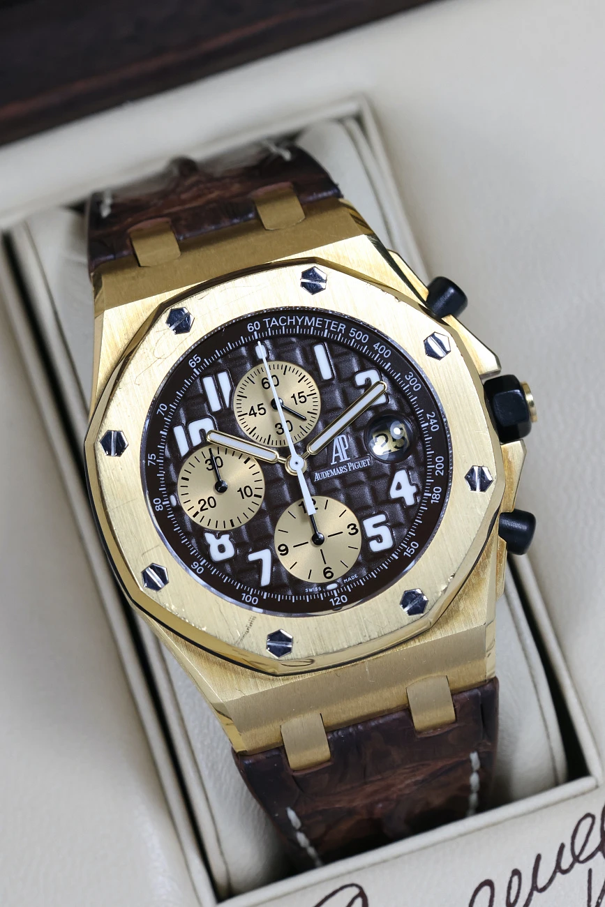 Часы Audemars Piguet  Royal Oak Offshore Arnold Schwarzenegger   26007BA.OO.D088CR.01