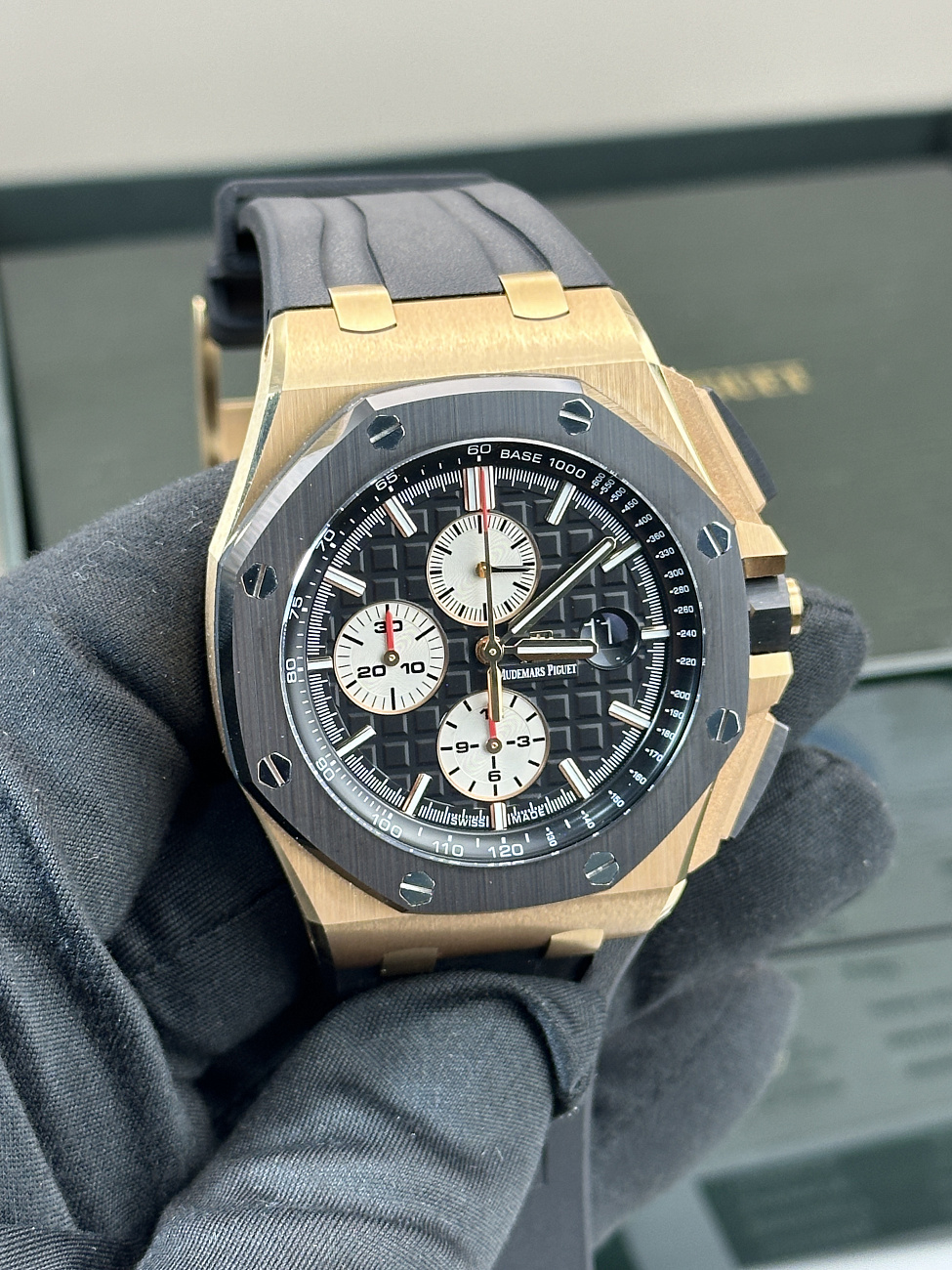 Часы Audemars Piguet  Royal Oak Offshore Rose Gold  26400RO.OO.A002CA.01
