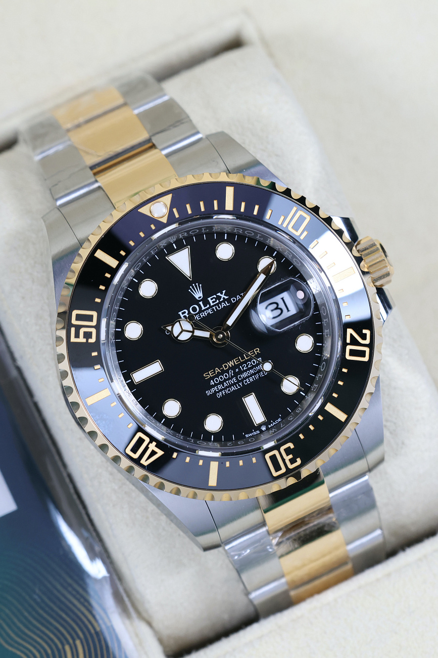 Часы Rolex  Sea-Dweller Two Tone 43Mm  126603