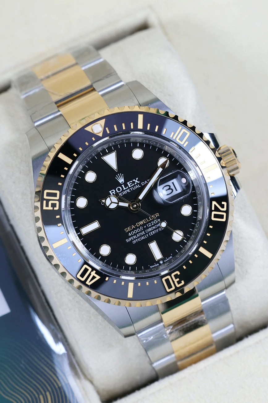 Часы Rolex  Sea-Dweller Two Tone 43Mm  126603