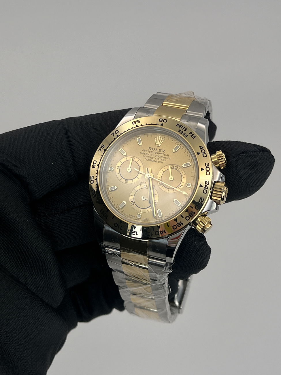 Часы Rolex  Oyster Perpetual Cosmograph Daytona Champagne Dial  116503