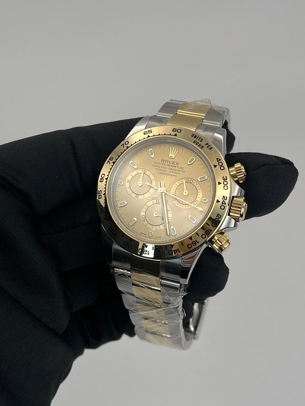 Часы Rolex  Oyster Perpetual Cosmograph Daytona Champagne Dial  116503