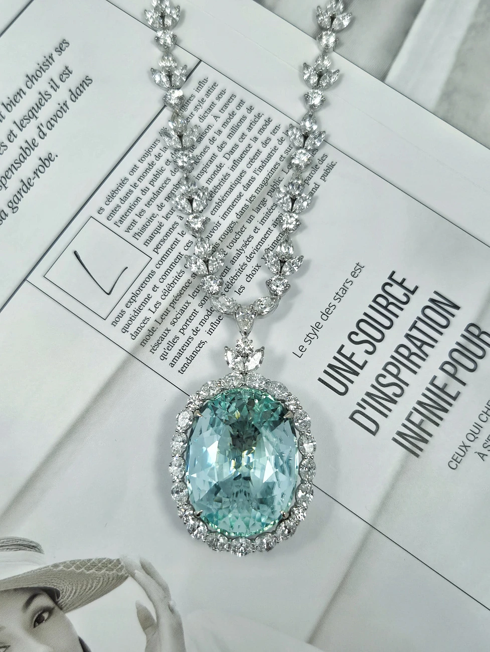 Украшение GIA  Колье с турмалином "Параиба" 54,00 ct.   