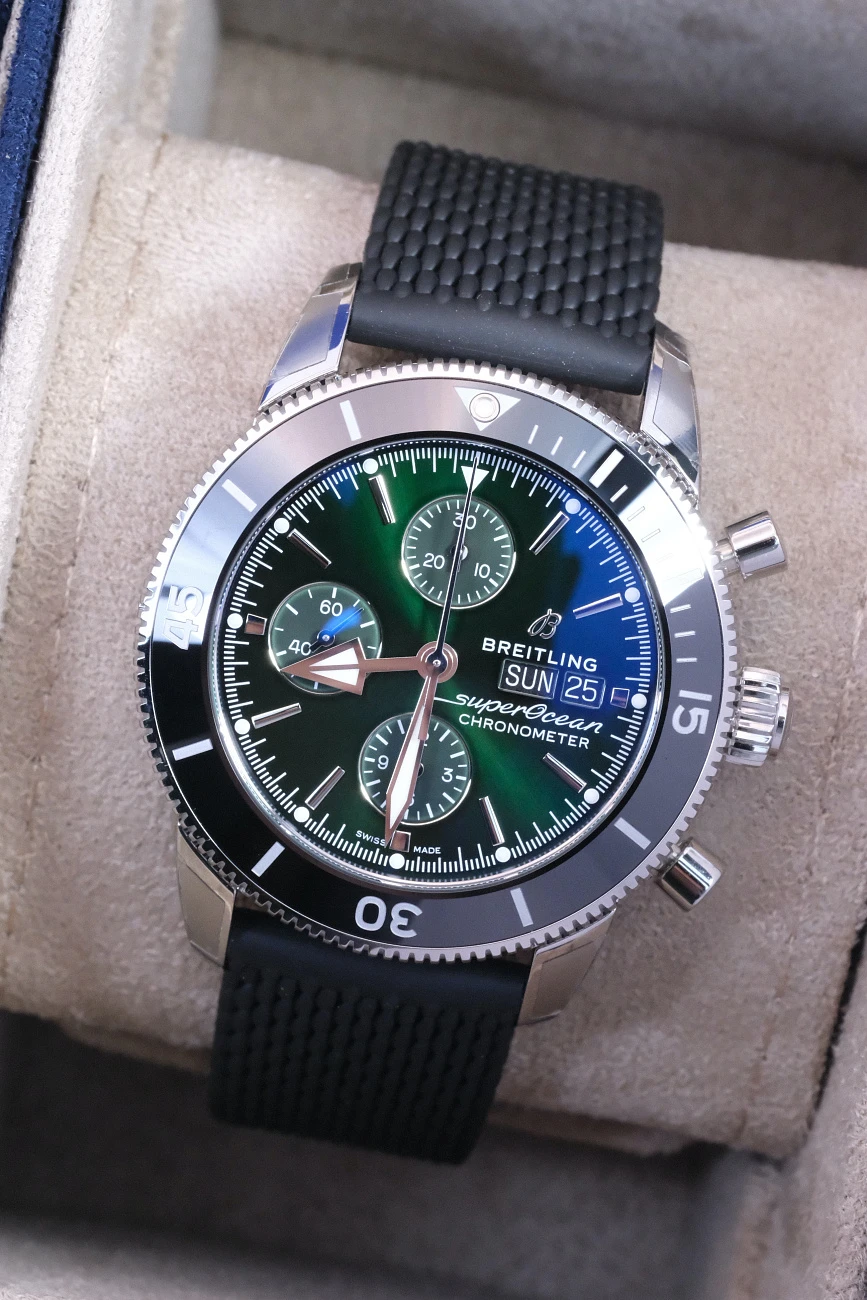 Часы Breitling  Superocean Heritage Chronograph Green 44  A13313121L1S1