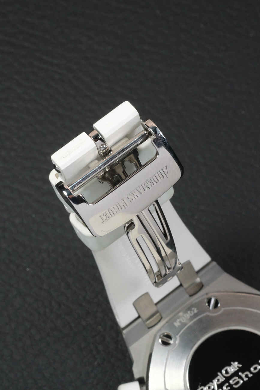 Часы Audemars Piguet  Royal Oak Offshore Chronograph 37Mm  26283st.oo.d010ca.01