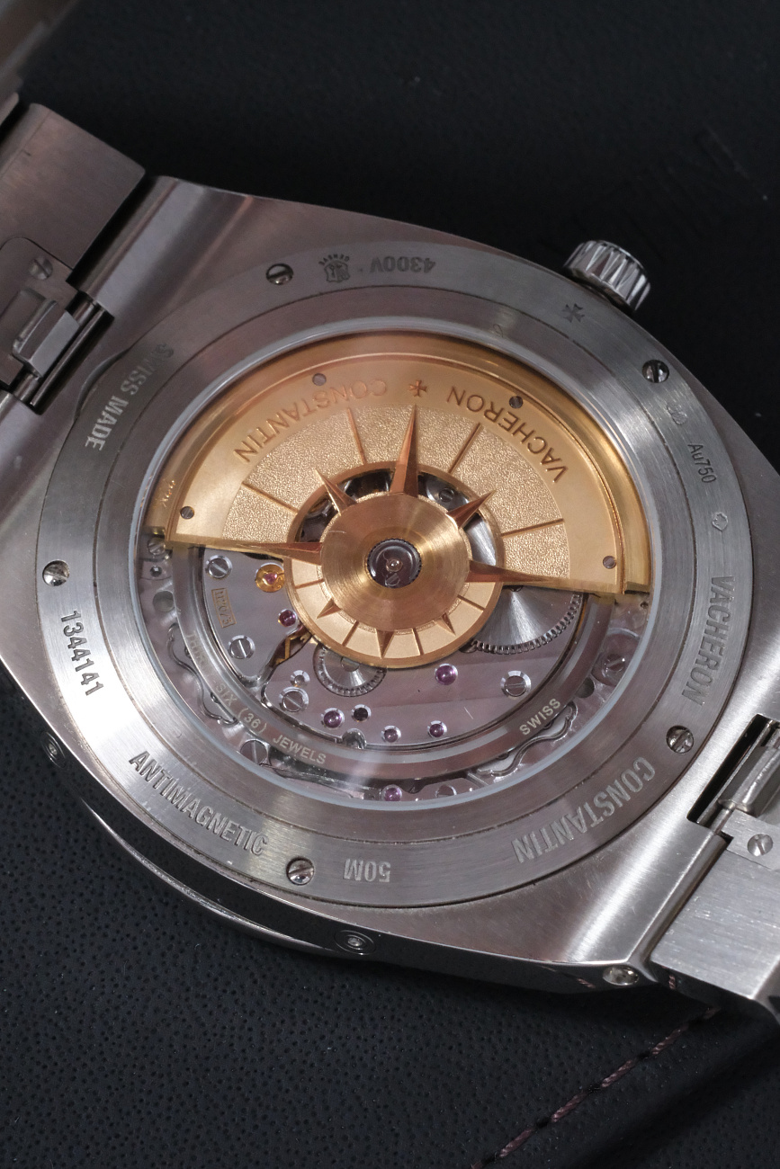 Часы Vacheron Constantin  Overseas Ultra-Thin Perpetual Calendar 41.5Mm  4300v/120g-b102