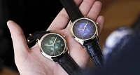 Заказать H. Moser &amp; Cie  H. Moser &amp; Cie Endeavour Centre Seconds  1200-1220