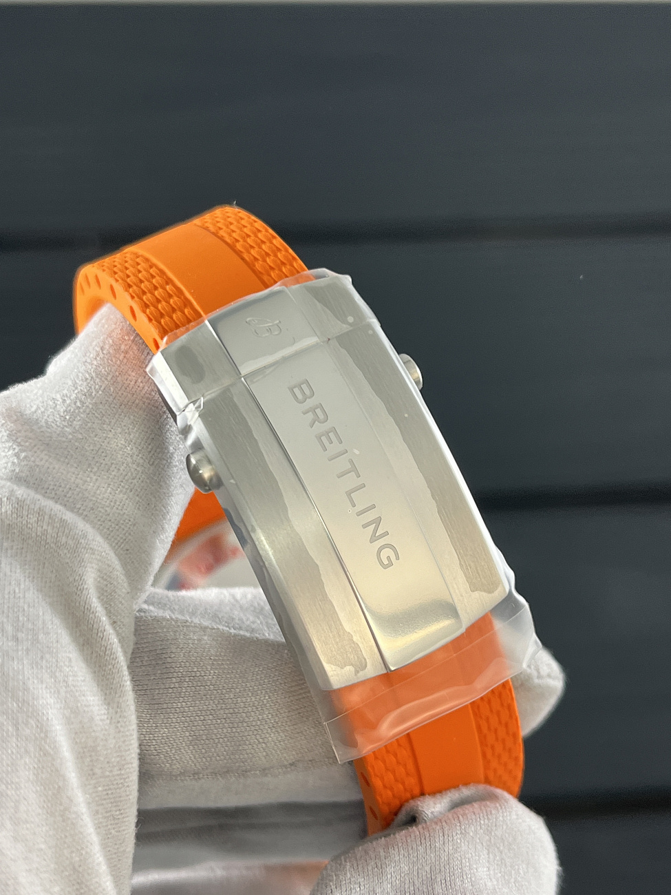 Часы Breitling  Superocean Automatic 36Mm  A17377211O1S1