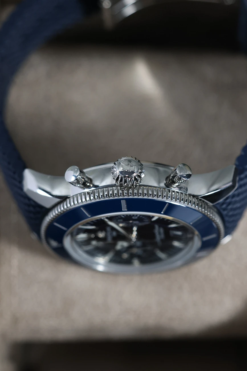 Часы Breitling  Superocean Heritage B01 Chronograph 42 Blue Rubber  AB0156161C1S1