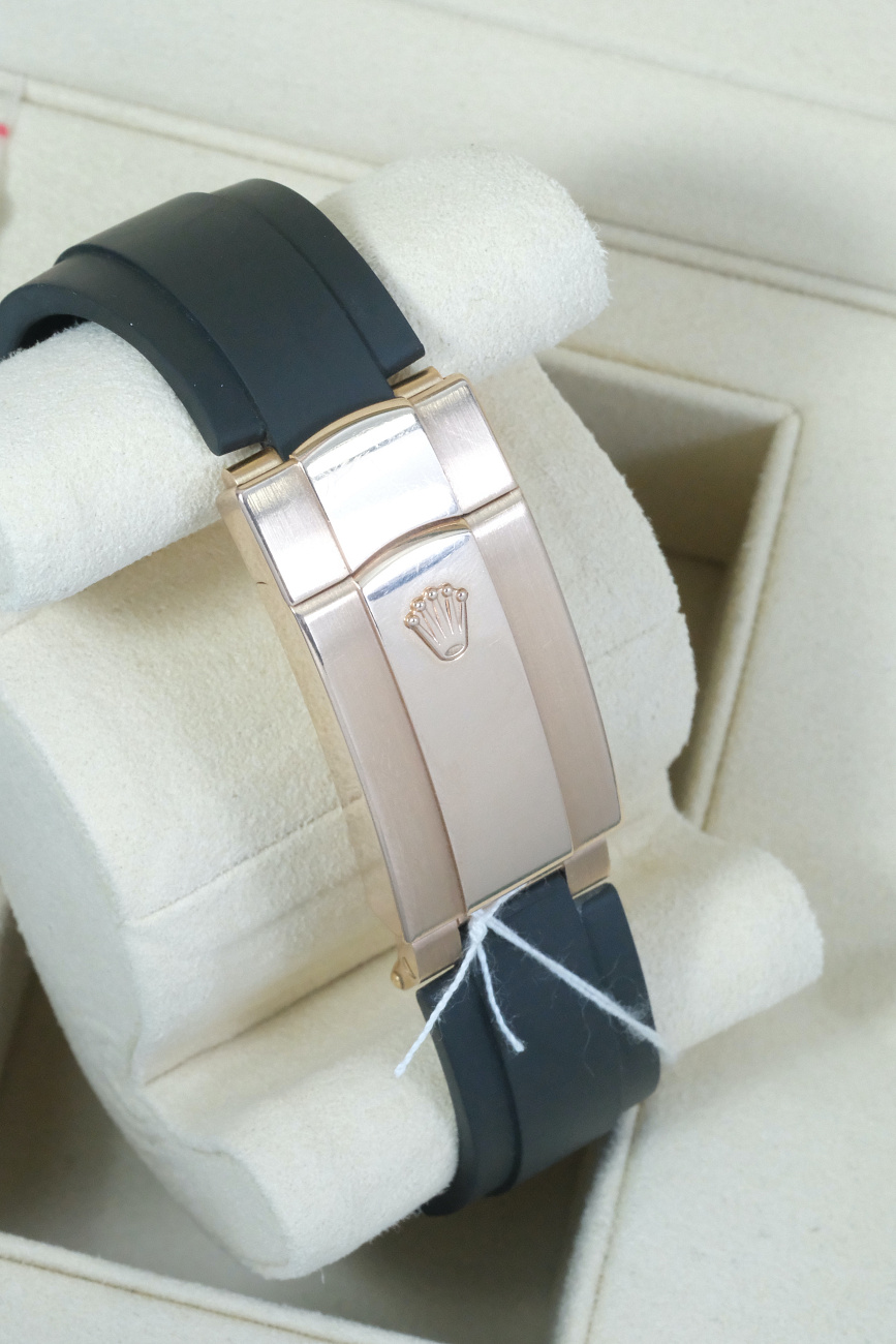 Часы Rolex  Sky-Dweller 42Mm Everose Gold Chocolate Dial  326235-0005