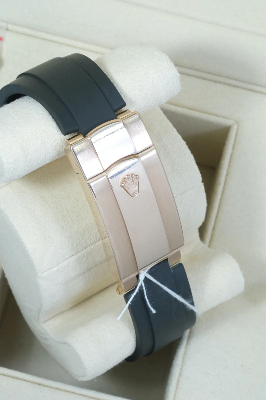 Часы Rolex  Sky-Dweller 42Mm Everose Gold Chocolate Dial  326235-0005