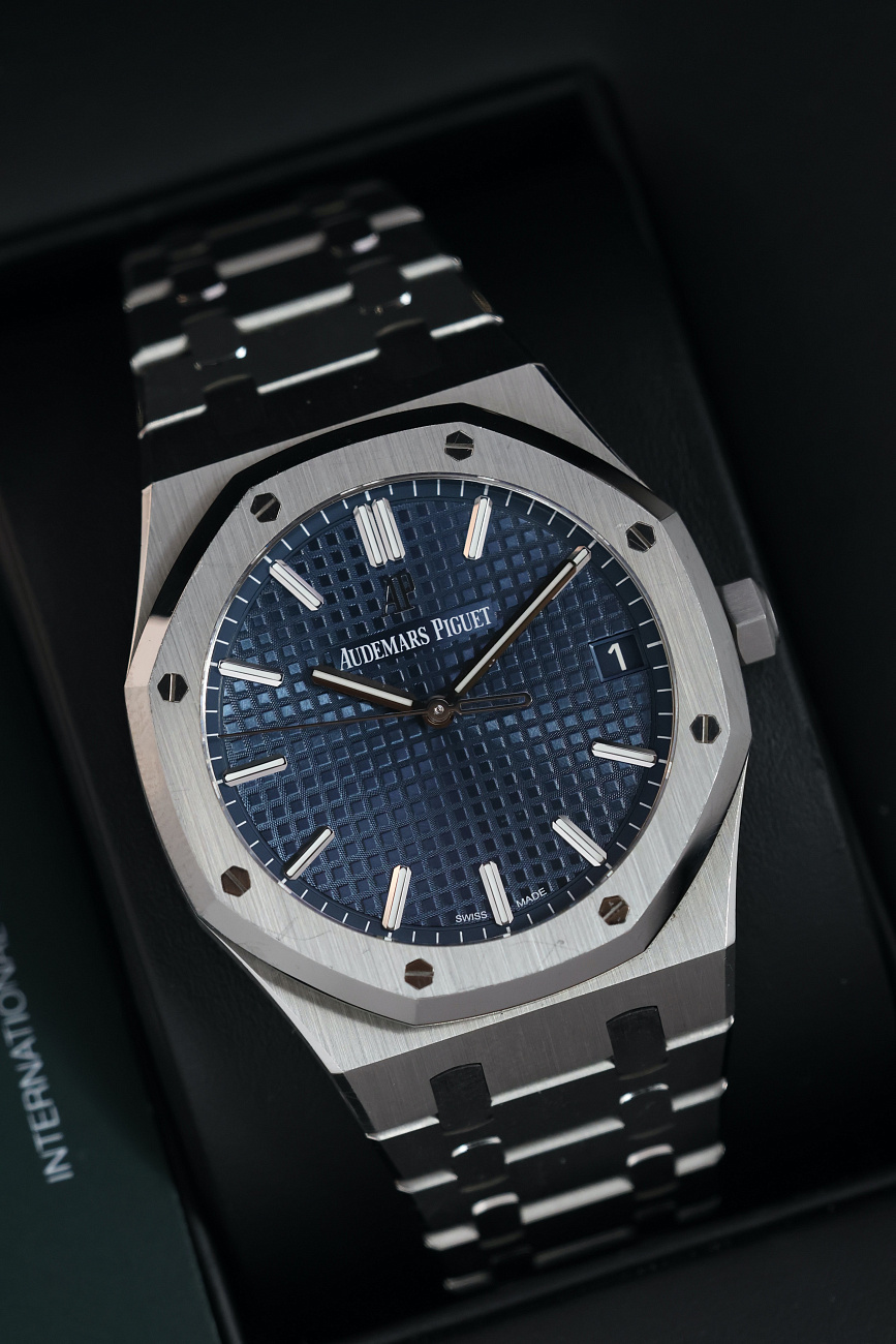Часы Audemars Piguet  Royal Oak Selfwinding Blue 41 Mm  15500ST.OO.1220ST.01