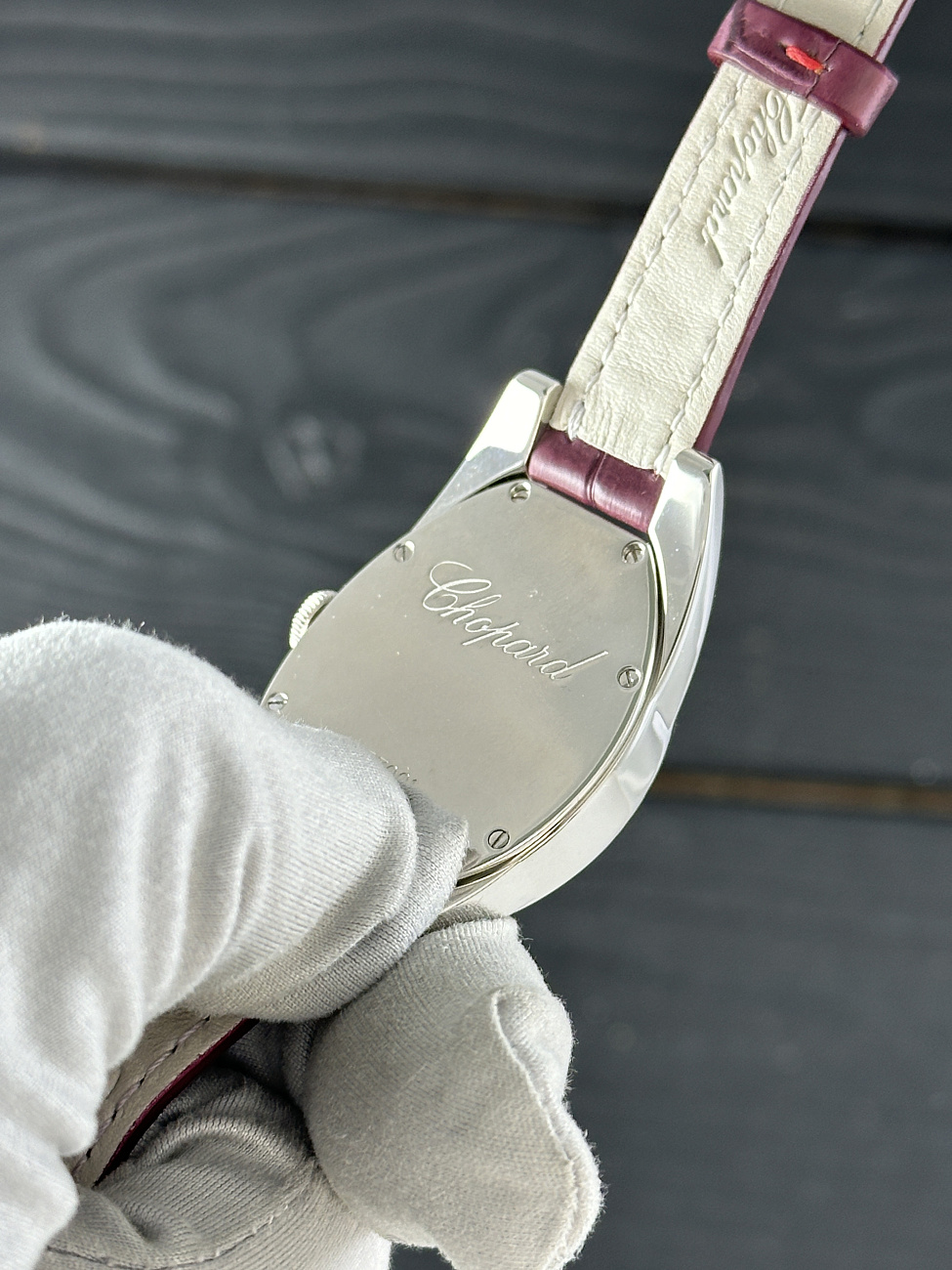 Часы Chopard  Classic White Gold And Diamonds  137001-1001